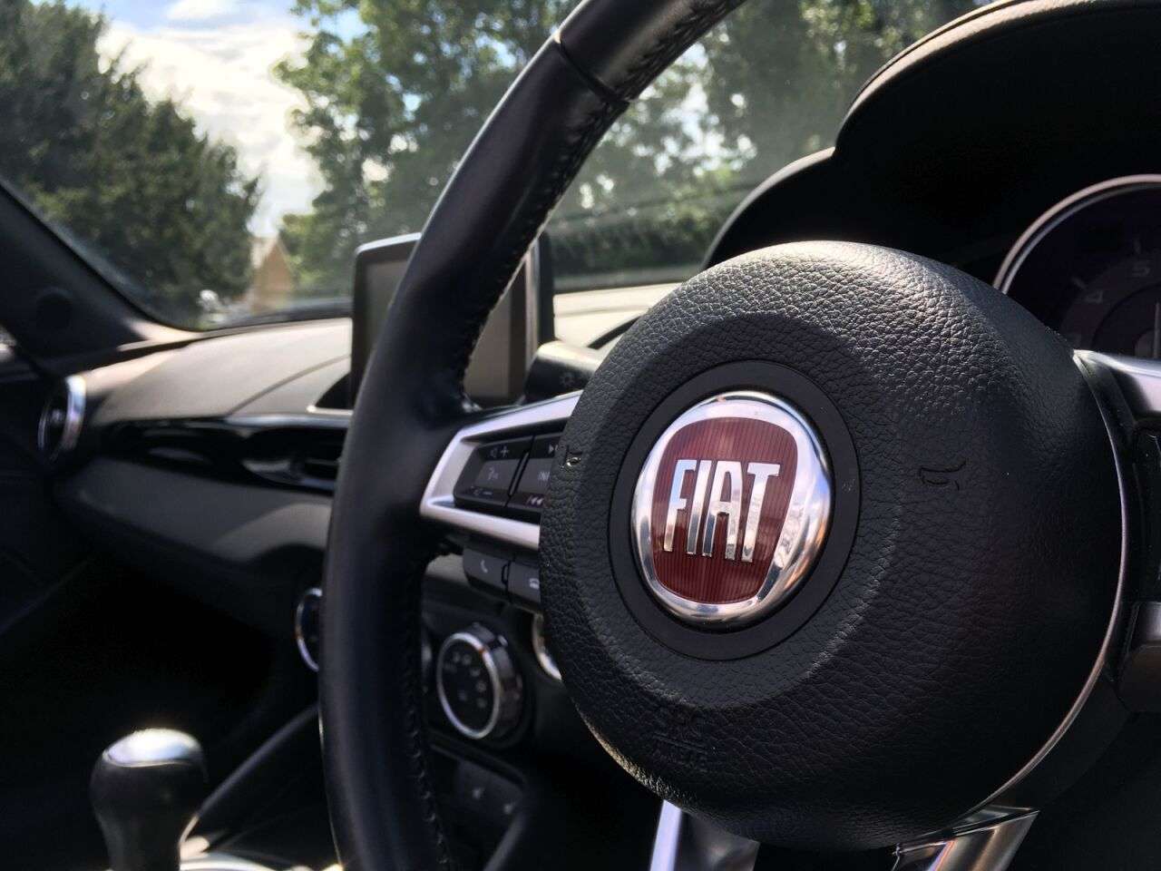 2017 FIAT 124 2017 FIAT 124