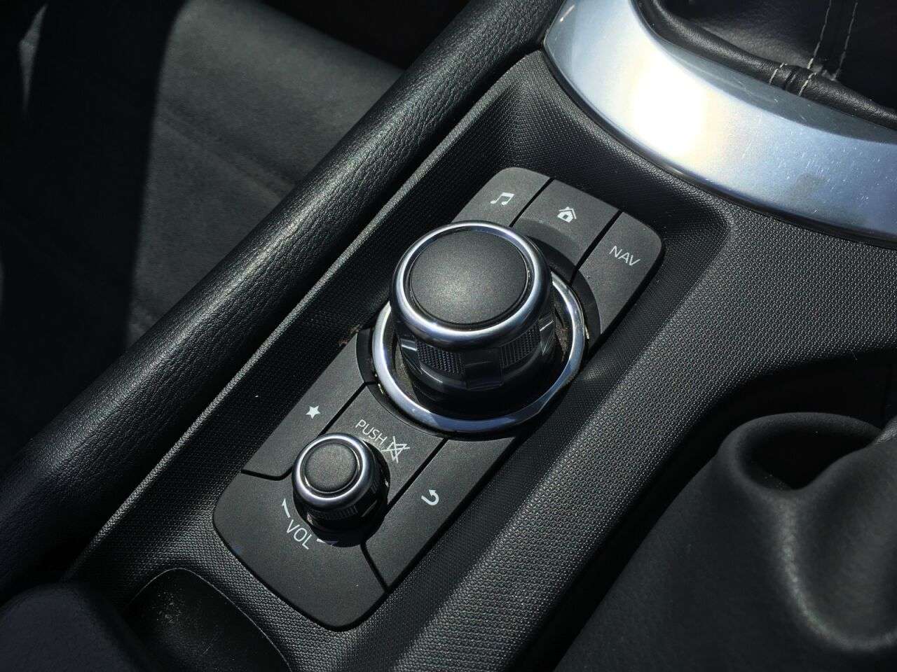 2017 FIAT 124 2017 FIAT 124