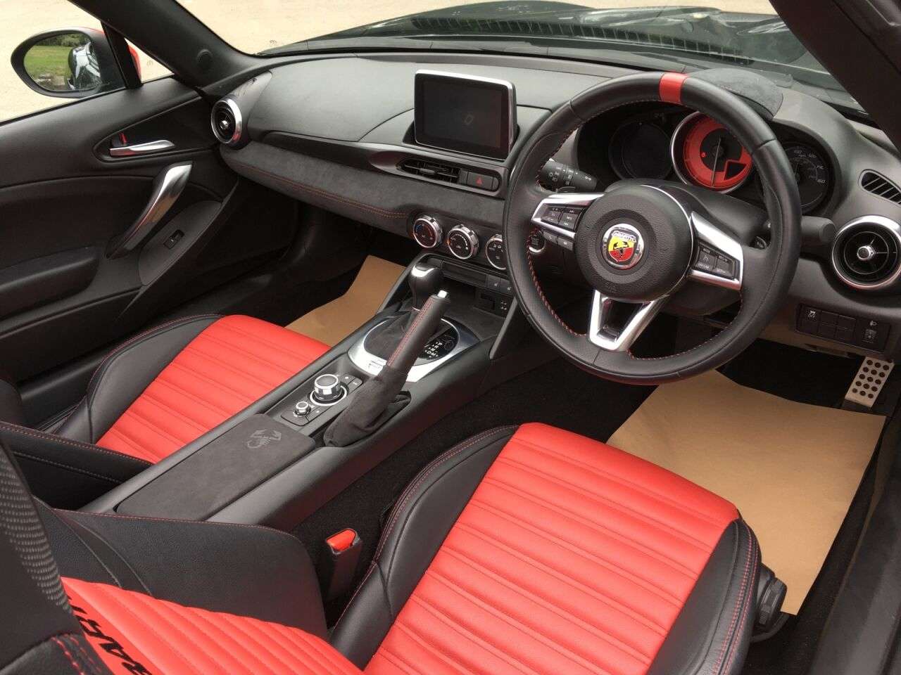 2018 ABARTH 124 2018 ABARTH 124