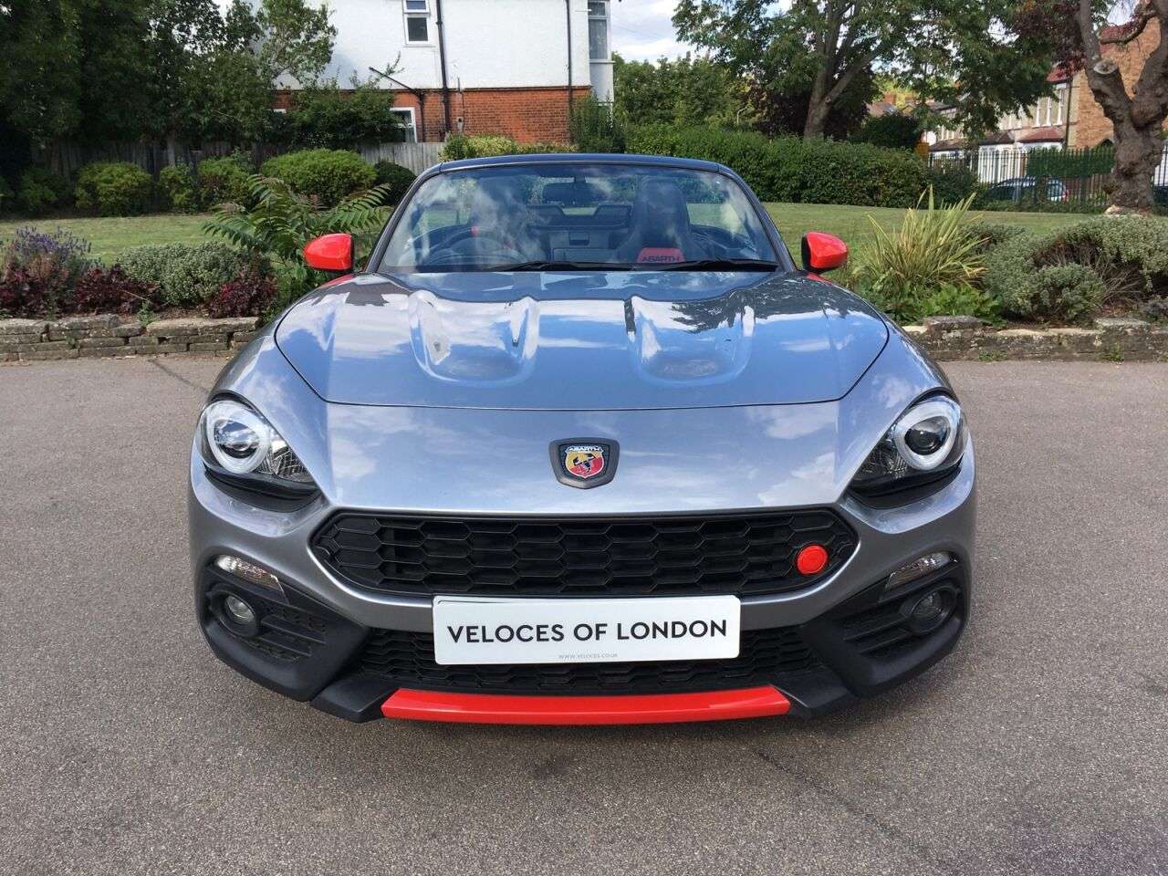 A 2017 ABARTH 124 1.4L SPIDER MULTIAIR 2d 168 BHP SAT NAV..WINTER.. A 2017 ABARTH 124 1.4L SPIDER MULTIAIR 2d 168 BHP SAT NAV..WINTER..