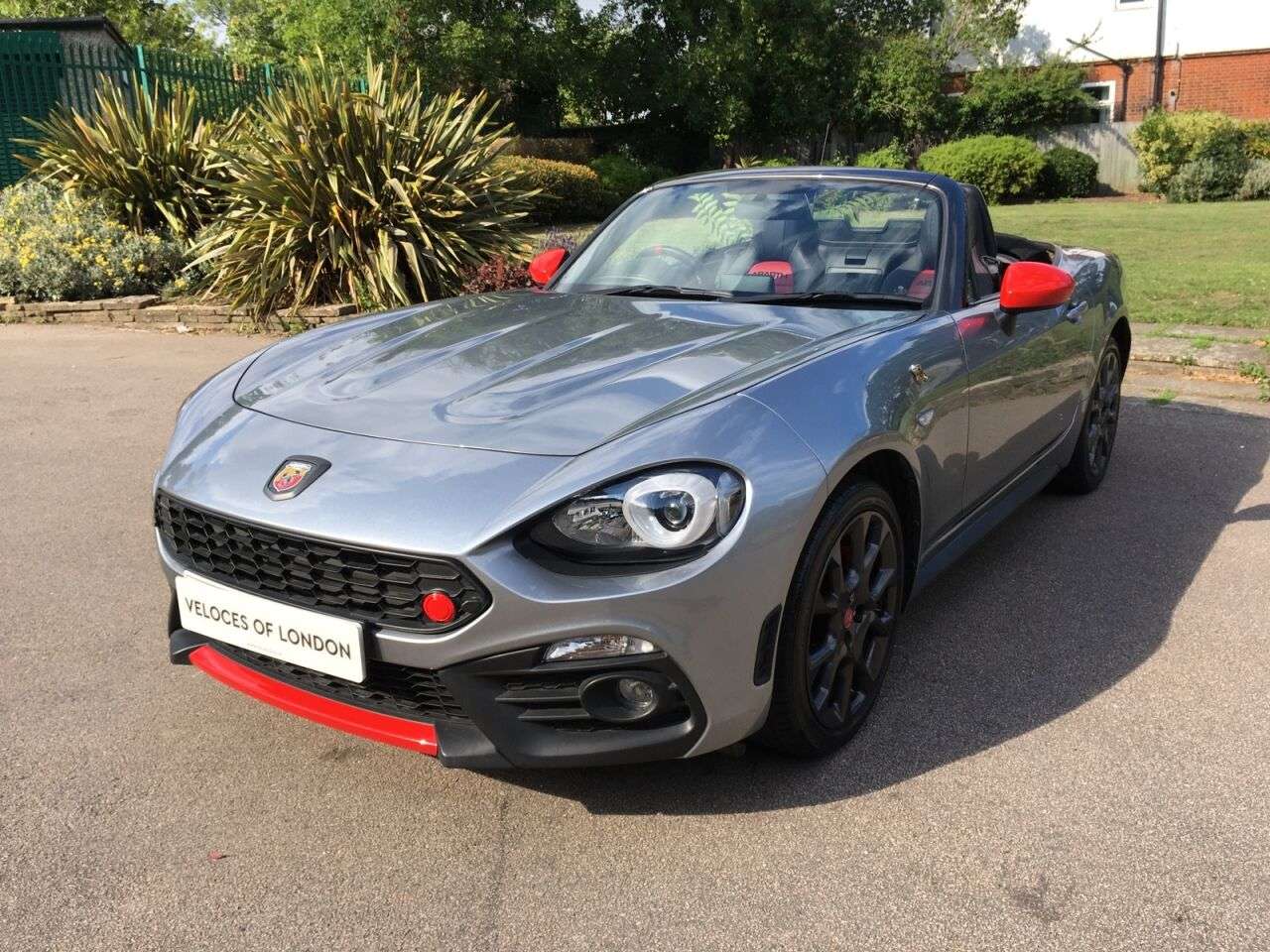 A 2017 ABARTH 124 1.4L SPIDER MULTIAIR 2d 168 BHP SAT NAV..WINTER.. A 2017 ABARTH 124 1.4L SPIDER MULTIAIR 2d 168 BHP SAT NAV..WINTER..