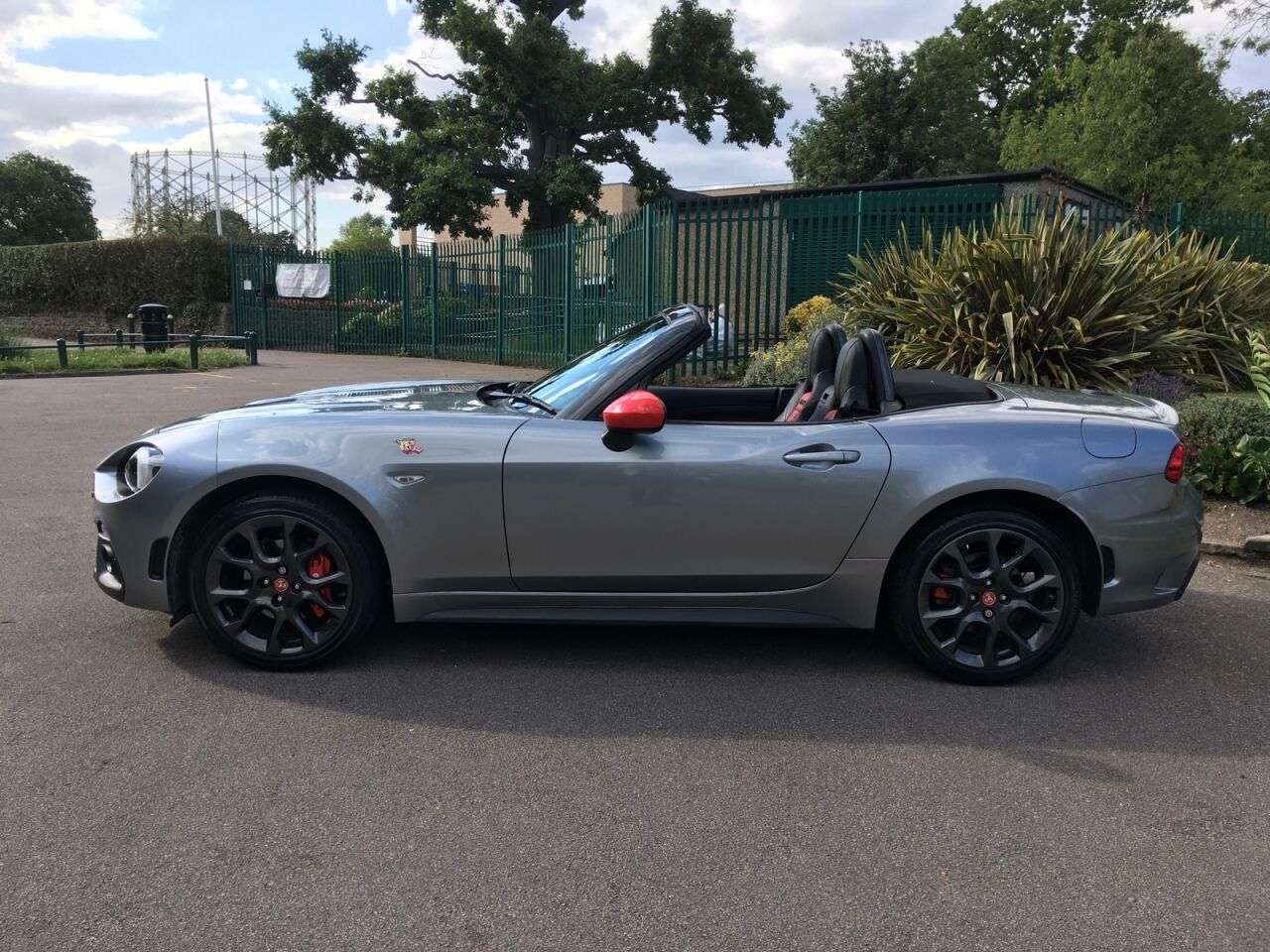 A 2017 ABARTH 124 1.4L SPIDER MULTIAIR 2d 168 BHP SAT NAV..WINTER.. A 2017 ABARTH 124 1.4L SPIDER MULTIAIR 2d 168 BHP SAT NAV..WINTER..