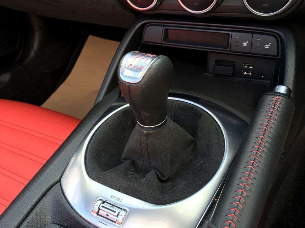 2017 ABARTH 124 2017 ABARTH 124