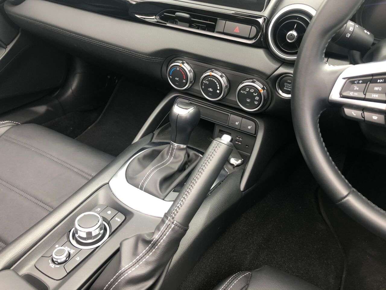 2018 FIAT 124 2018 FIAT 124