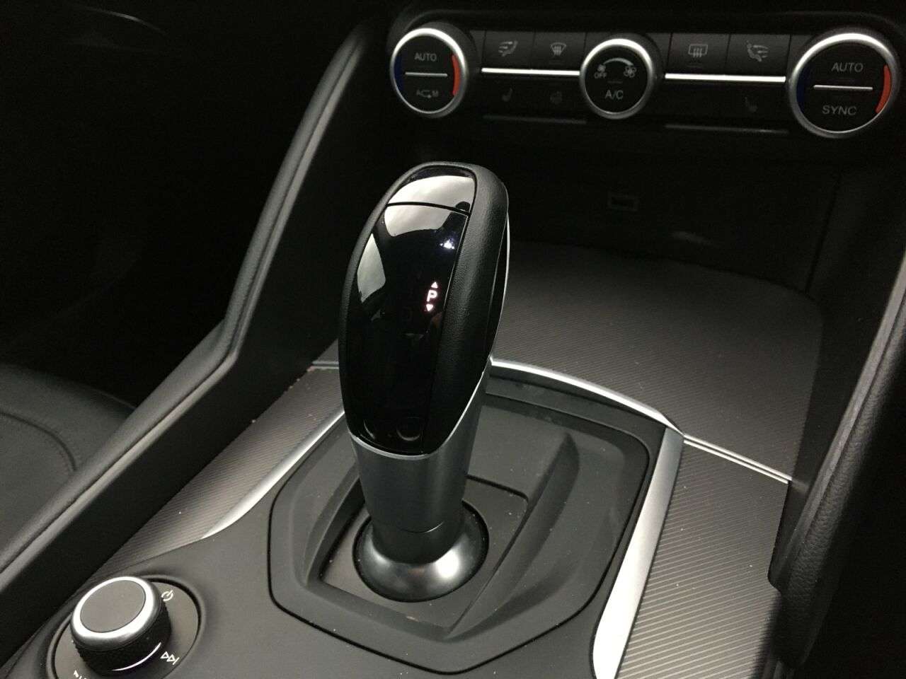 null ALFA ROMEO GIULIA null ALFA ROMEO GIULIA