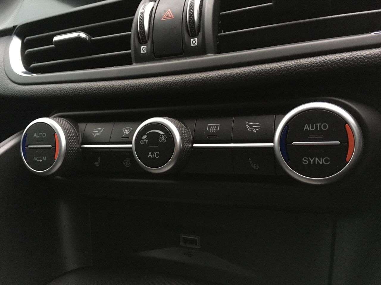 null ALFA ROMEO GIULIA null ALFA ROMEO GIULIA