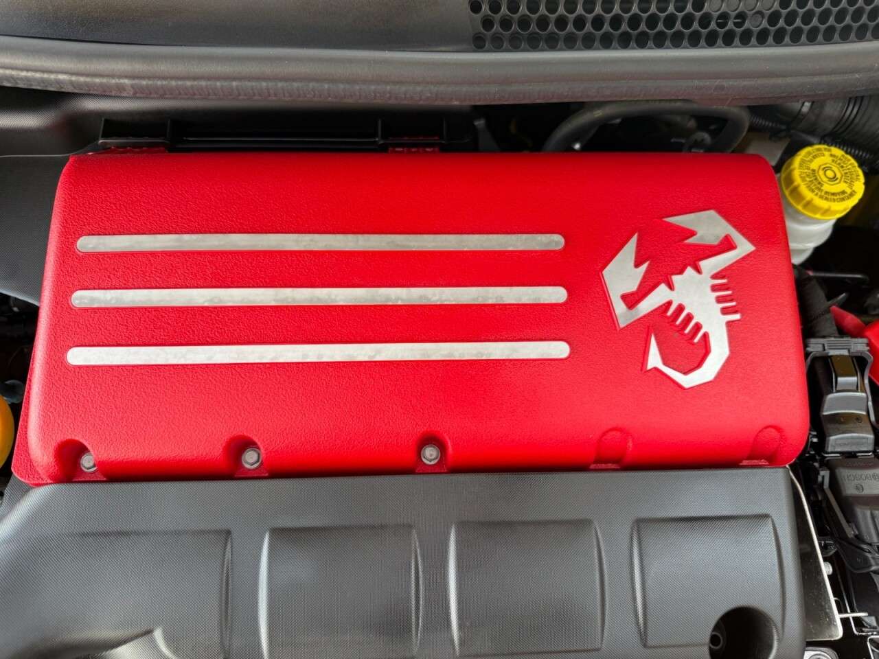 2020 ABARTH 595 2020 ABARTH 595