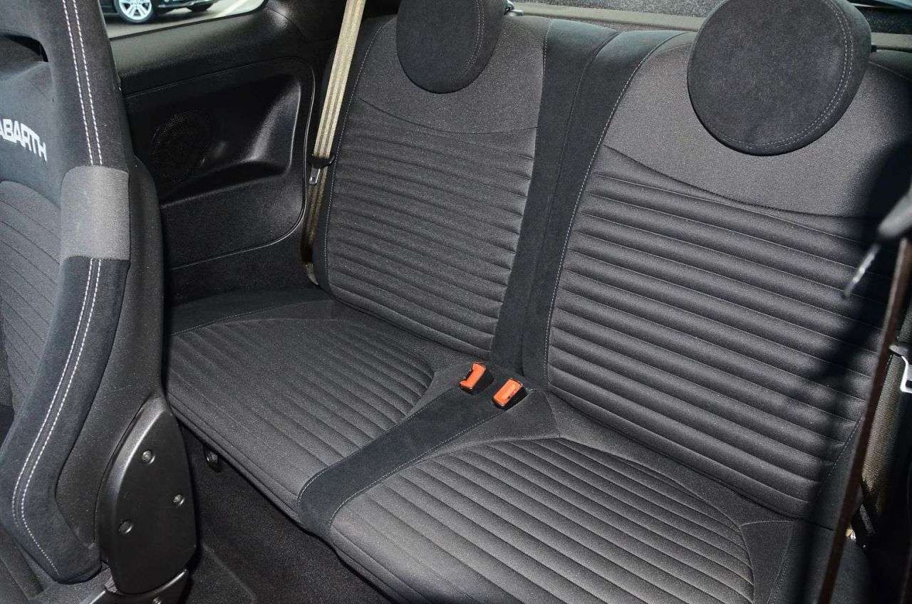 2020 ABARTH 595 2020 ABARTH 595