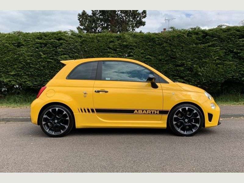2020 ABARTH 595 2020 ABARTH 595