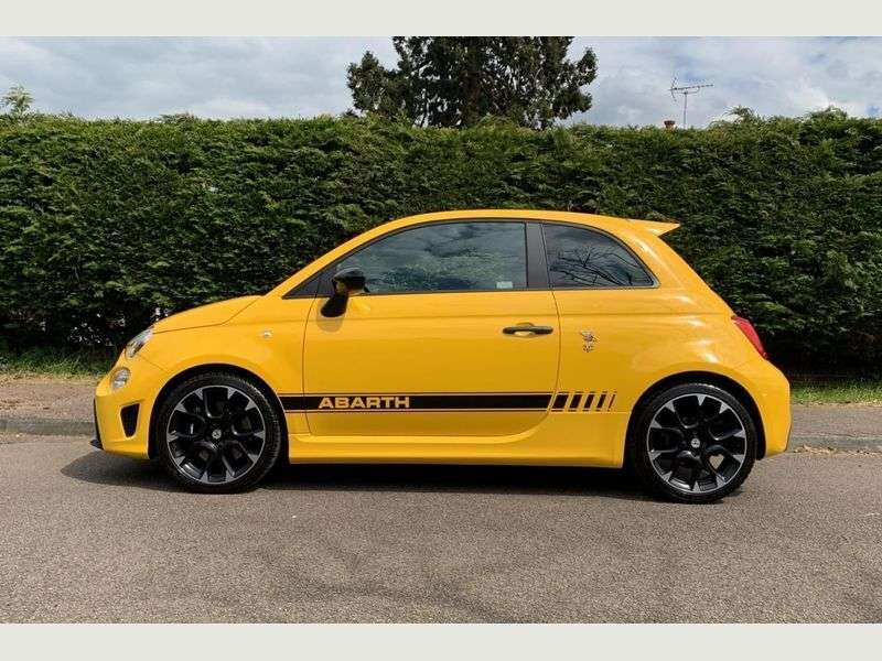 2020 ABARTH 595 2020 ABARTH 595