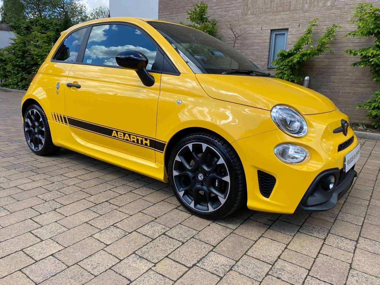 2020 ABARTH 595 2020 ABARTH 595