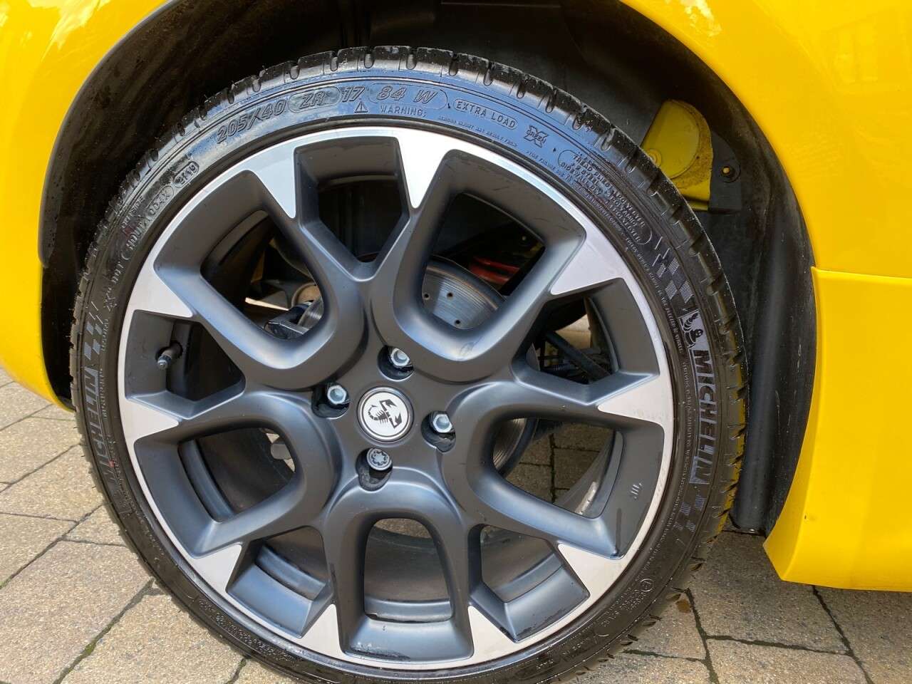 2020 ABARTH 595 2020 ABARTH 595