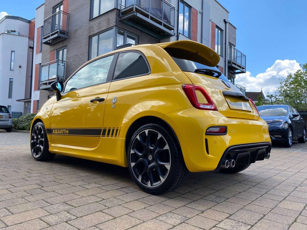 2020 ABARTH 595 2020 ABARTH 595