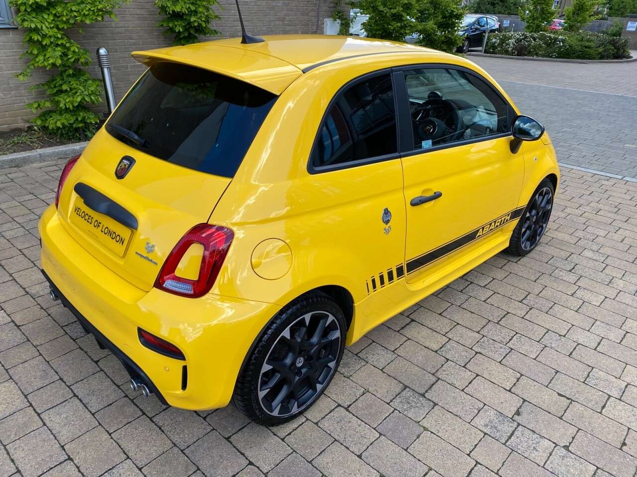 2020 ABARTH 595 2020 ABARTH 595