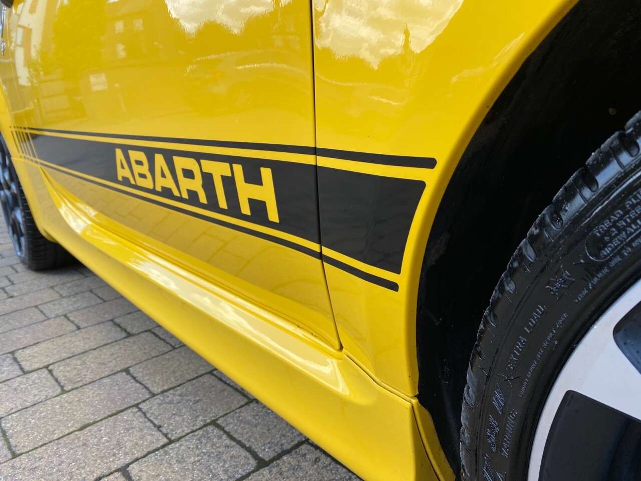 2020 ABARTH 595 2020 ABARTH 595