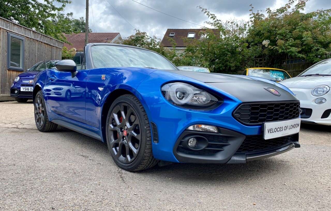 A 2018 ABARTH 124 SPIDER MULTIAIR A 2018 ABARTH 124 SPIDER MULTIAIR