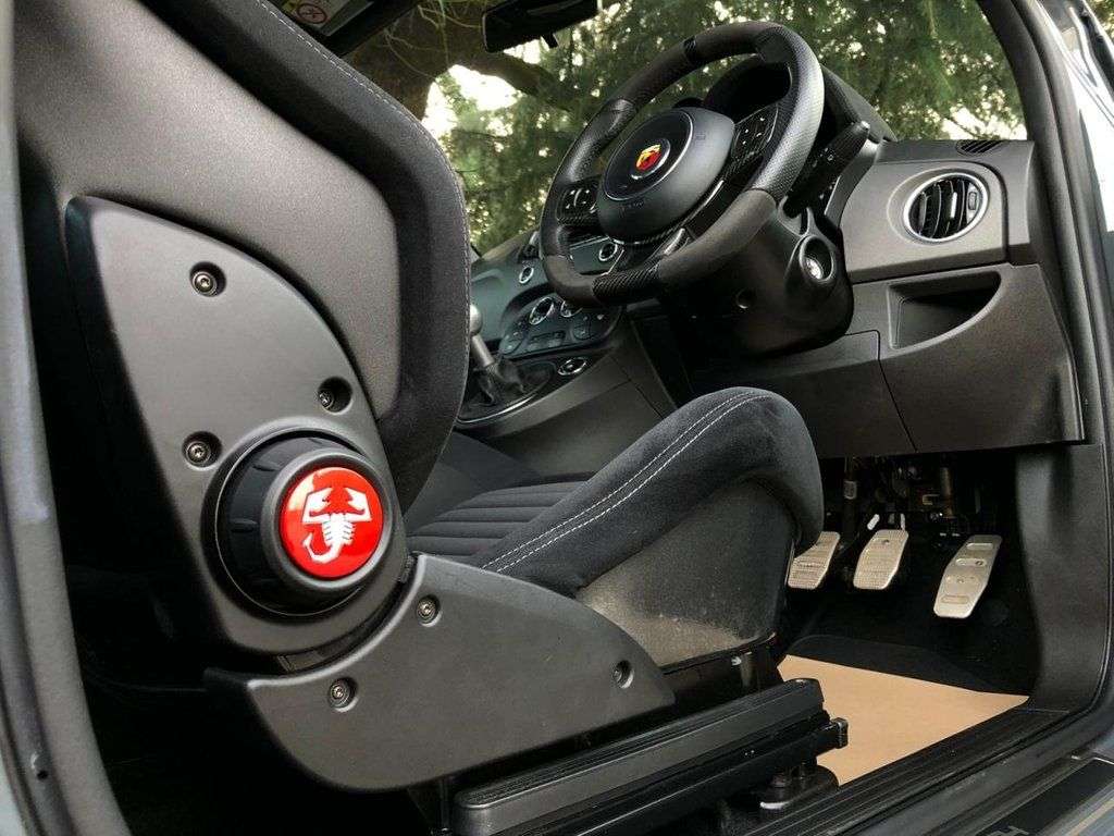 A 2018 ABARTH 500 595 COMPETIZIONE A 2018 ABARTH 500 595 COMPETIZIONE