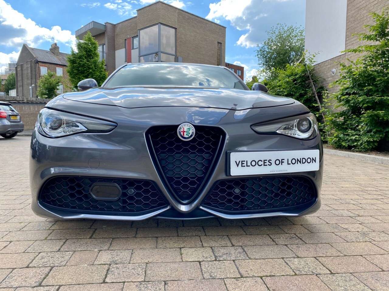 A 2019 ALFA ROMEO GIULIA 2.0 TB VELOCE 4d AUTO ..JUST SERVICED + COMP WARRANTY A 2019 ALFA ROMEO GIULIA 2.0 TB VELOCE 4d AUTO ..JUST SERVICED + COMP WARRANTY