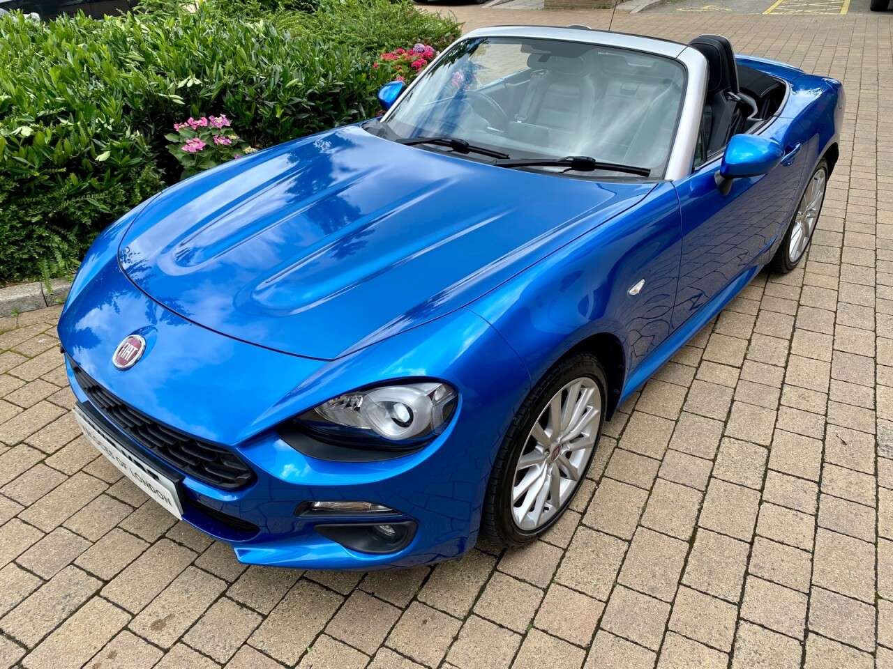 2017 FIAT 124 2017 FIAT 124