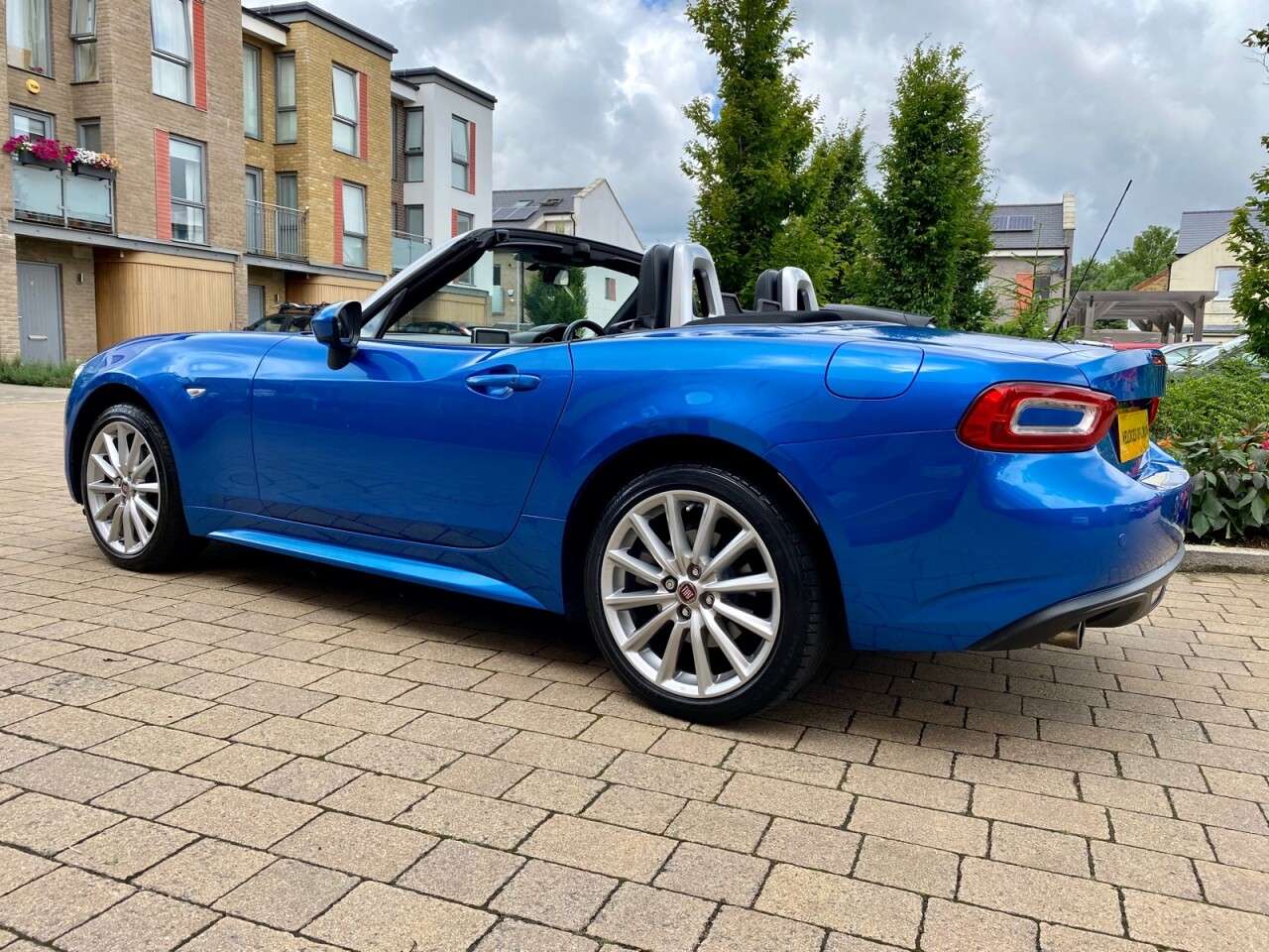 2017 FIAT 124 2017 FIAT 124