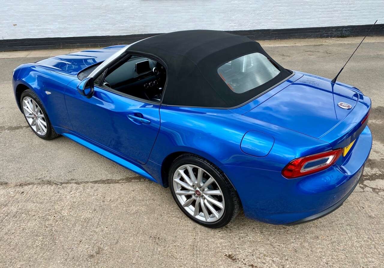 2017 FIAT 124 2017 FIAT 124
