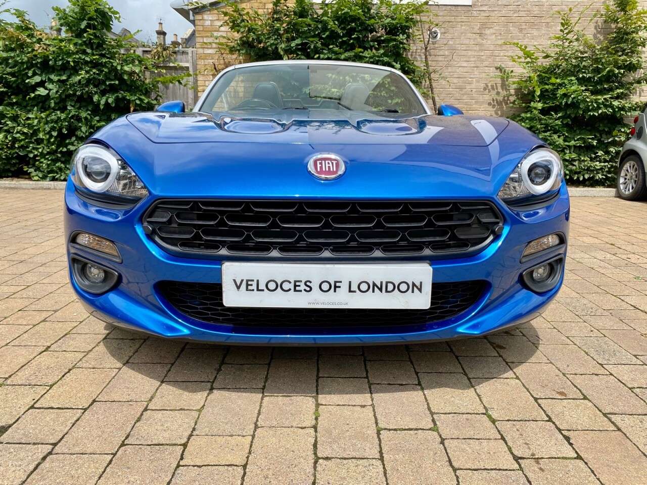 2017 FIAT 124 2017 FIAT 124