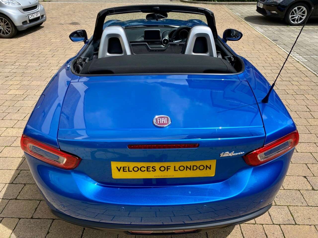 2017 FIAT 124 2017 FIAT 124