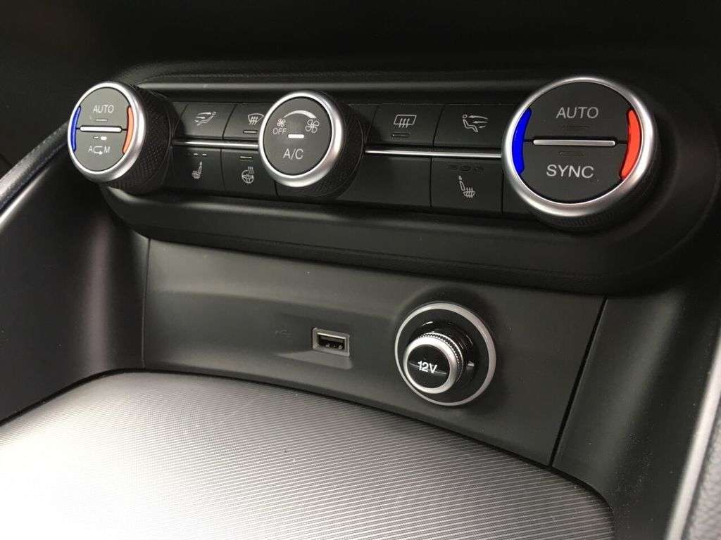 2019 ALFA ROMEO STELVIO 2019 ALFA ROMEO STELVIO