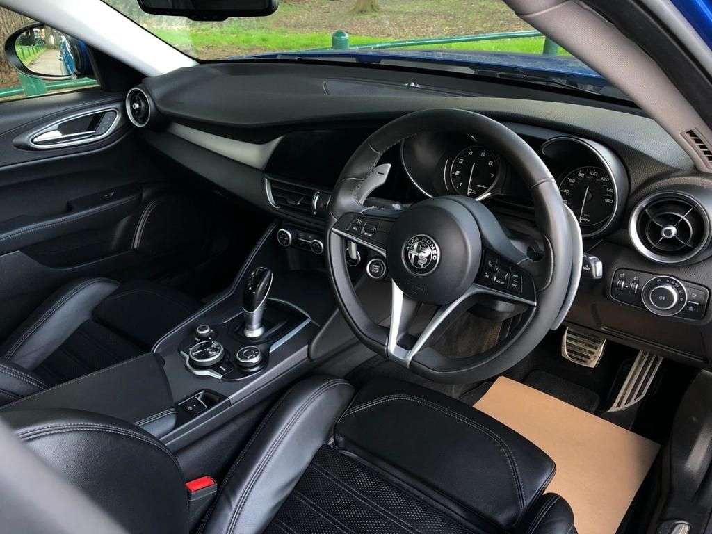 2017 ALFA ROMEO GIULIA 2017 ALFA ROMEO GIULIA