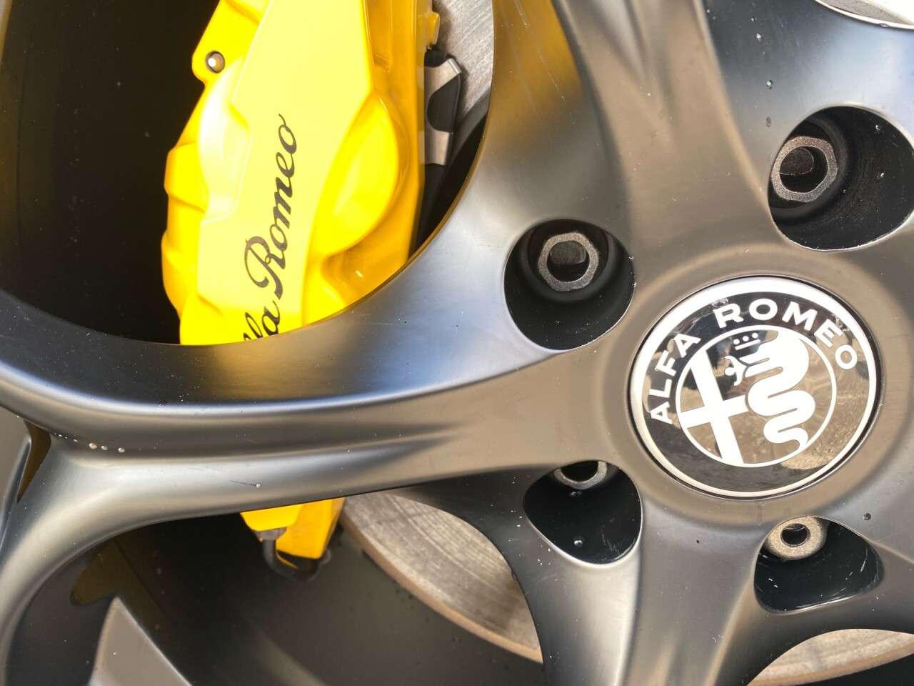 null ALFA ROMEO GIULIA null ALFA ROMEO GIULIA