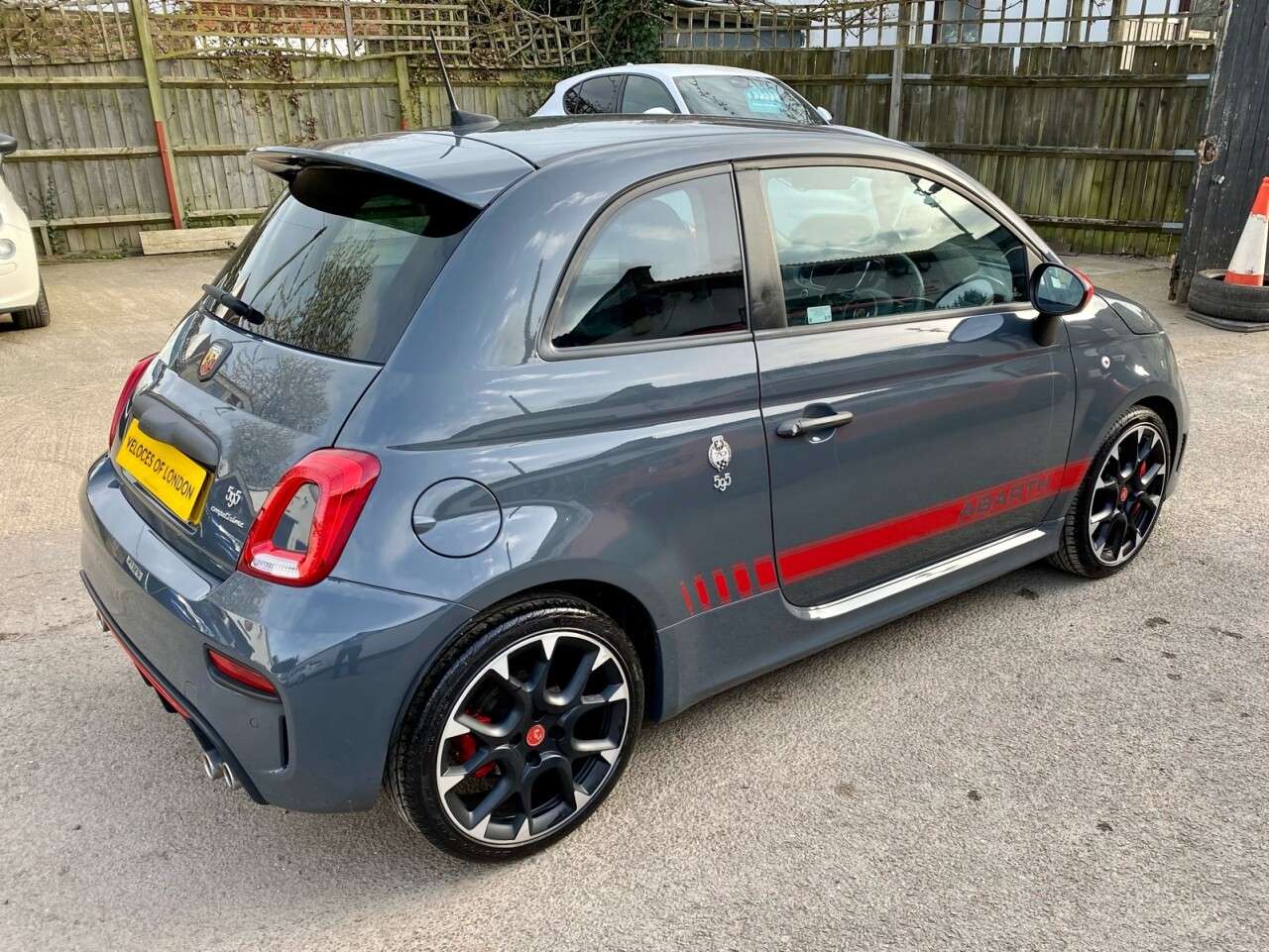 2019 ABARTH 595 2019 ABARTH 595