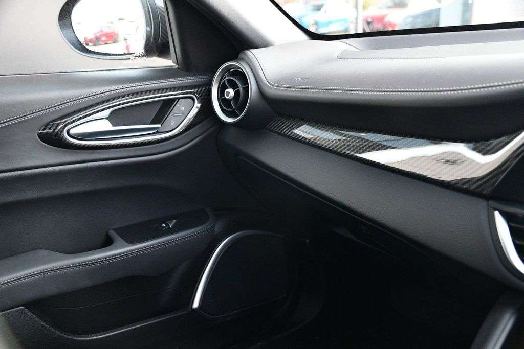 null ALFA ROMEO GIULIA null ALFA ROMEO GIULIA