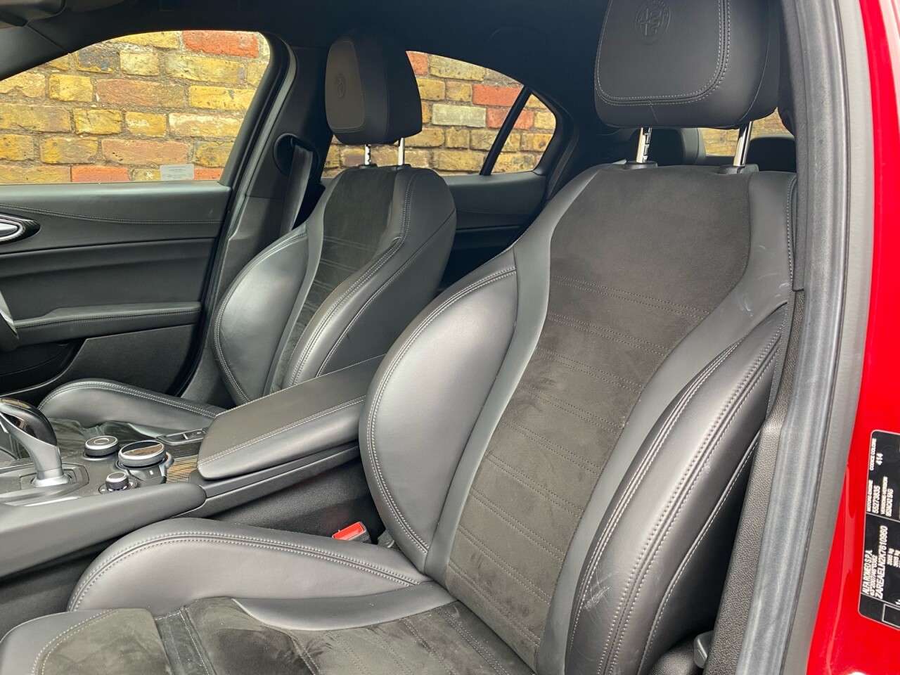 null ALFA ROMEO GIULIA null ALFA ROMEO GIULIA