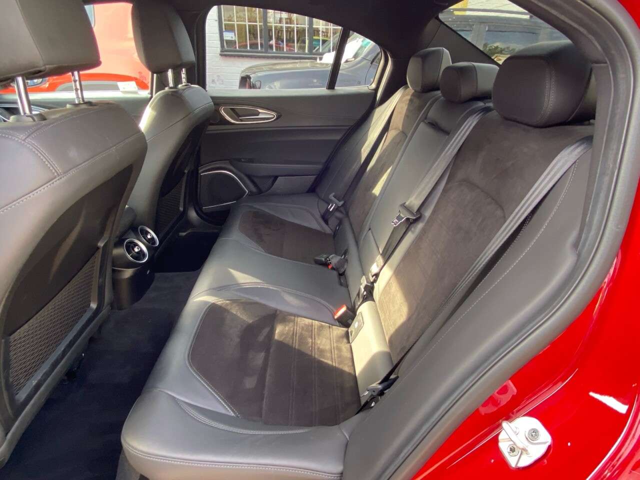 null ALFA ROMEO GIULIA null ALFA ROMEO GIULIA