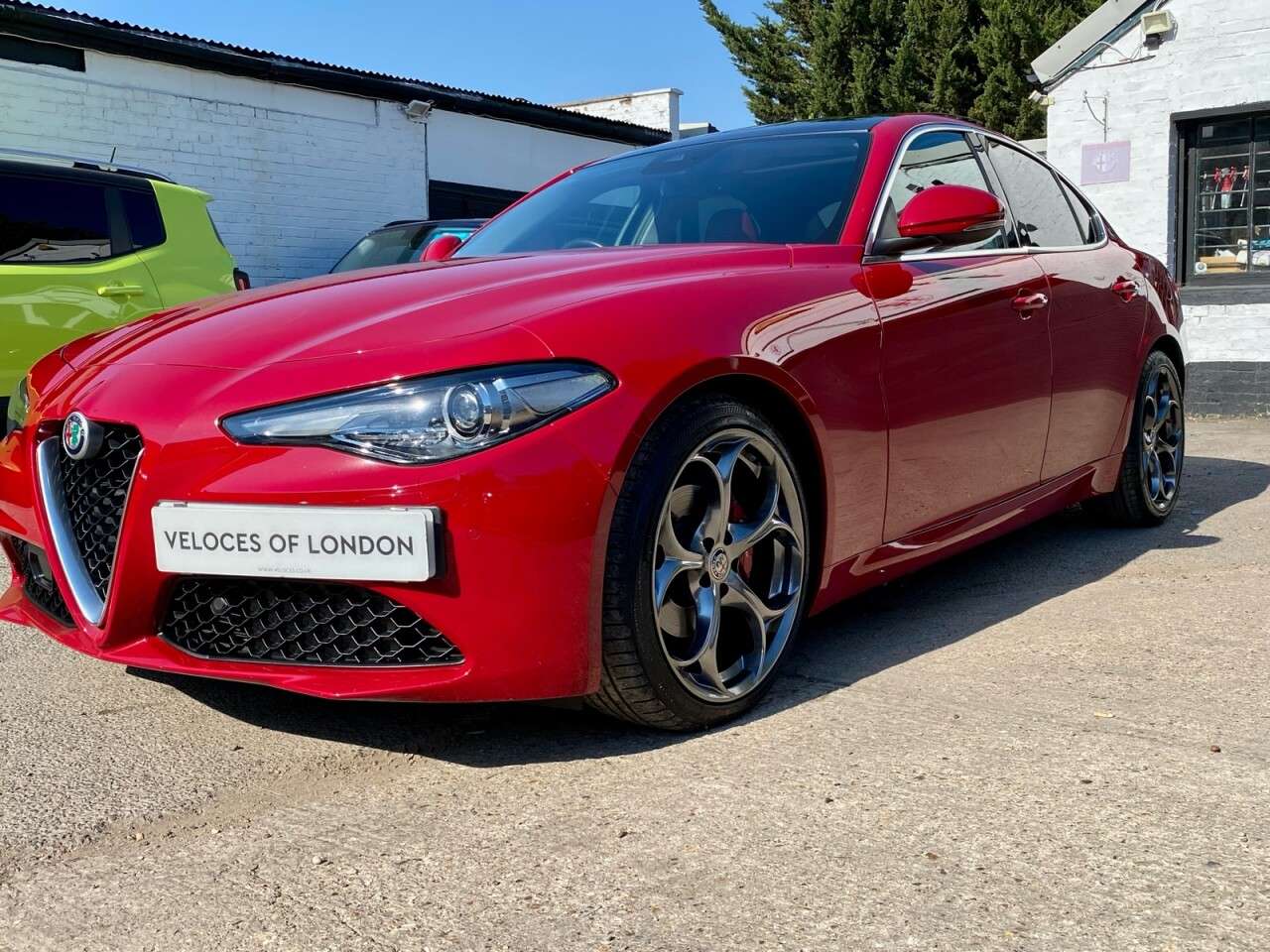 A 2017 ALFA ROMEO GIULIA TB SUPER A 2017 ALFA ROMEO GIULIA TB SUPER