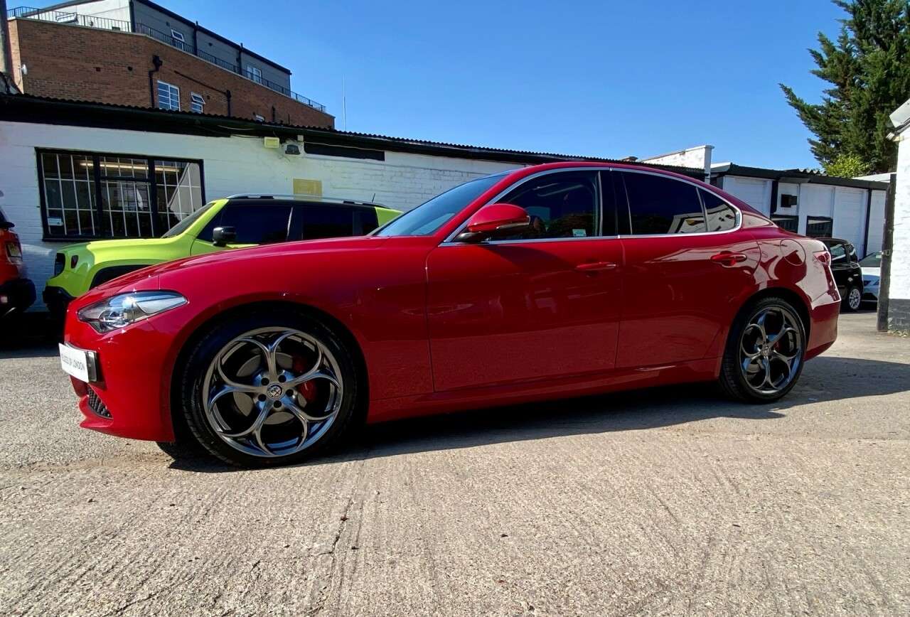 2017 ALFA ROMEO GIULIA 2017 ALFA ROMEO GIULIA