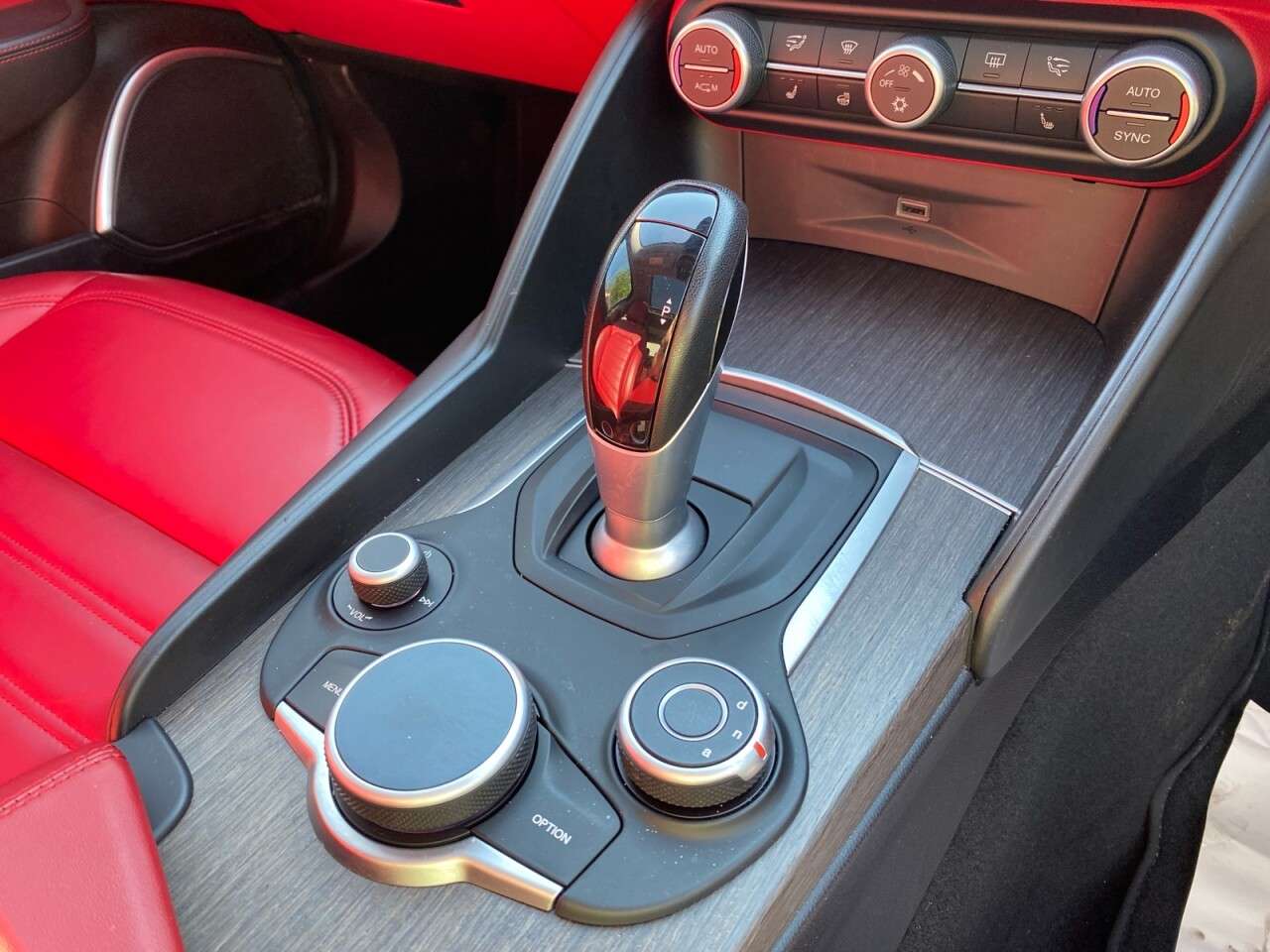 2017 ALFA ROMEO GIULIA 2017 ALFA ROMEO GIULIA