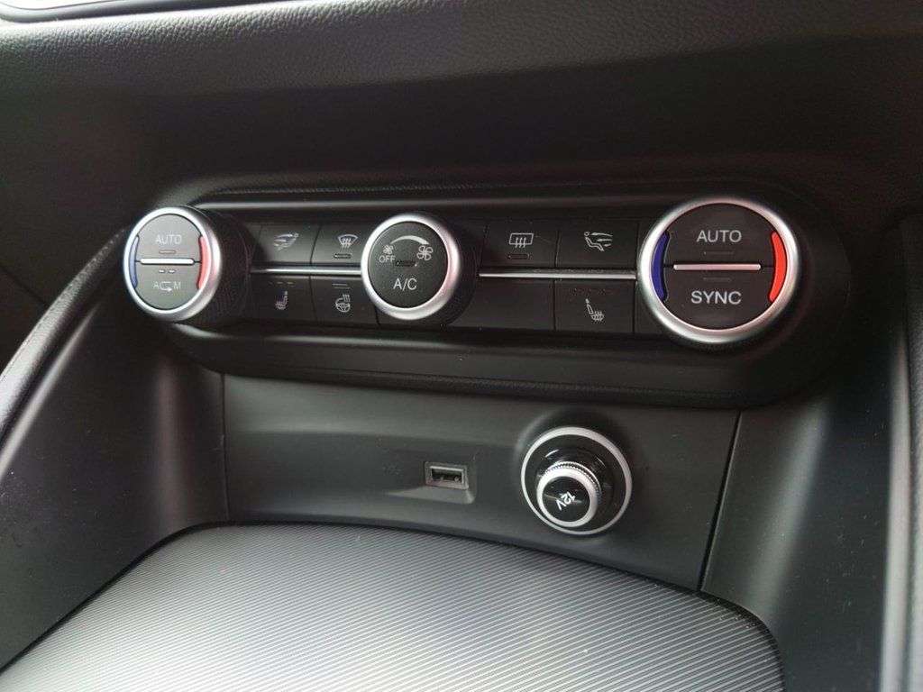 2019 ALFA ROMEO STELVIO 2019 ALFA ROMEO STELVIO