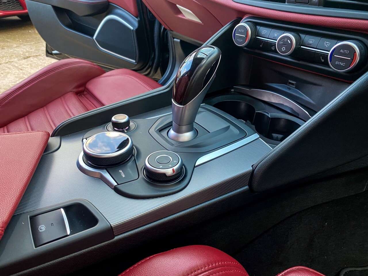 2018 ALFA ROMEO GIULIA 2018 ALFA ROMEO GIULIA