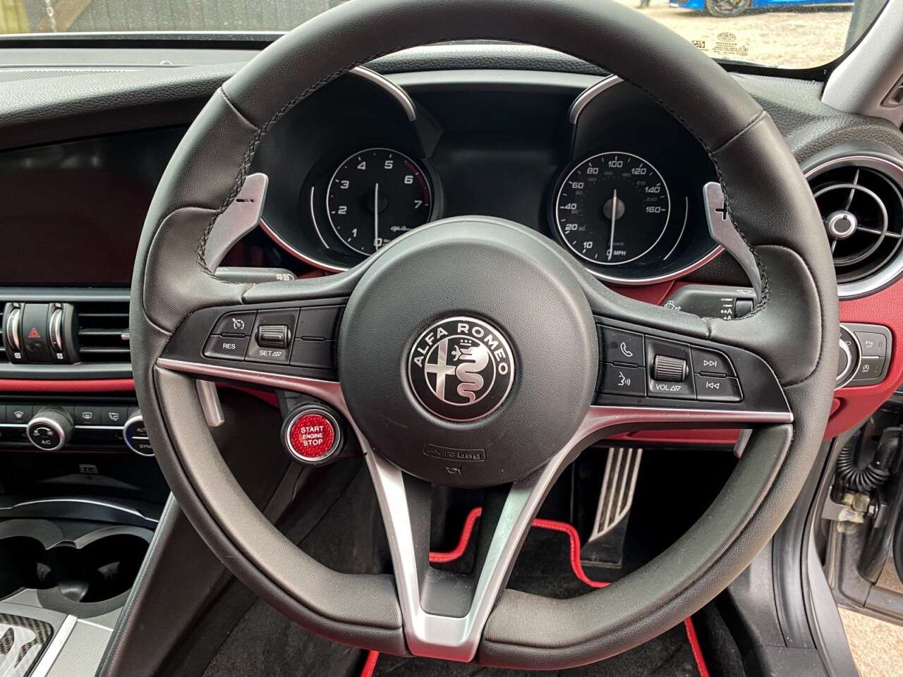 null ALFA ROMEO GIULIA null ALFA ROMEO GIULIA