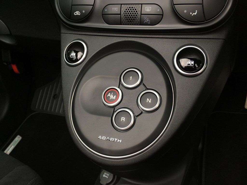 2017 ABARTH 595 HATCHBACK 2017 ABARTH 595 HATCHBACK