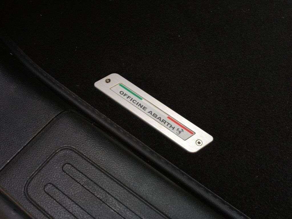 2017 ABARTH 595 HATCHBACK 2017 ABARTH 595 HATCHBACK