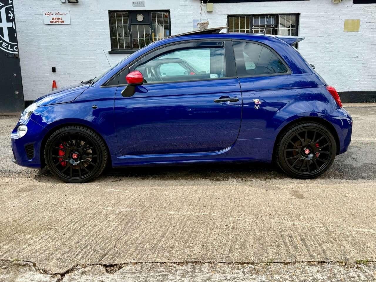 2017 ABARTH 595 HATCHBACK 2017 ABARTH 595 HATCHBACK