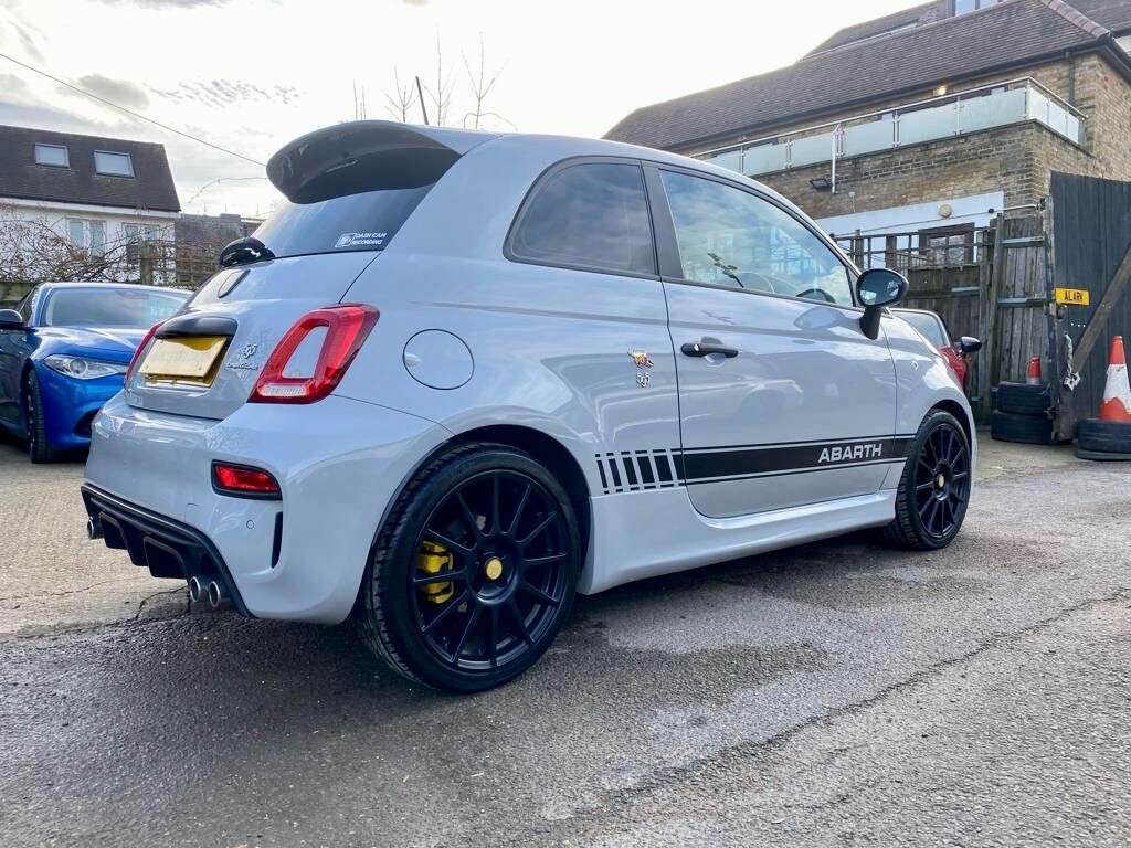 2018 ABARTH 595 2018 ABARTH 595