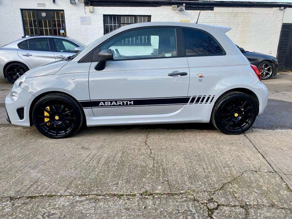 2018 ABARTH 595 2018 ABARTH 595