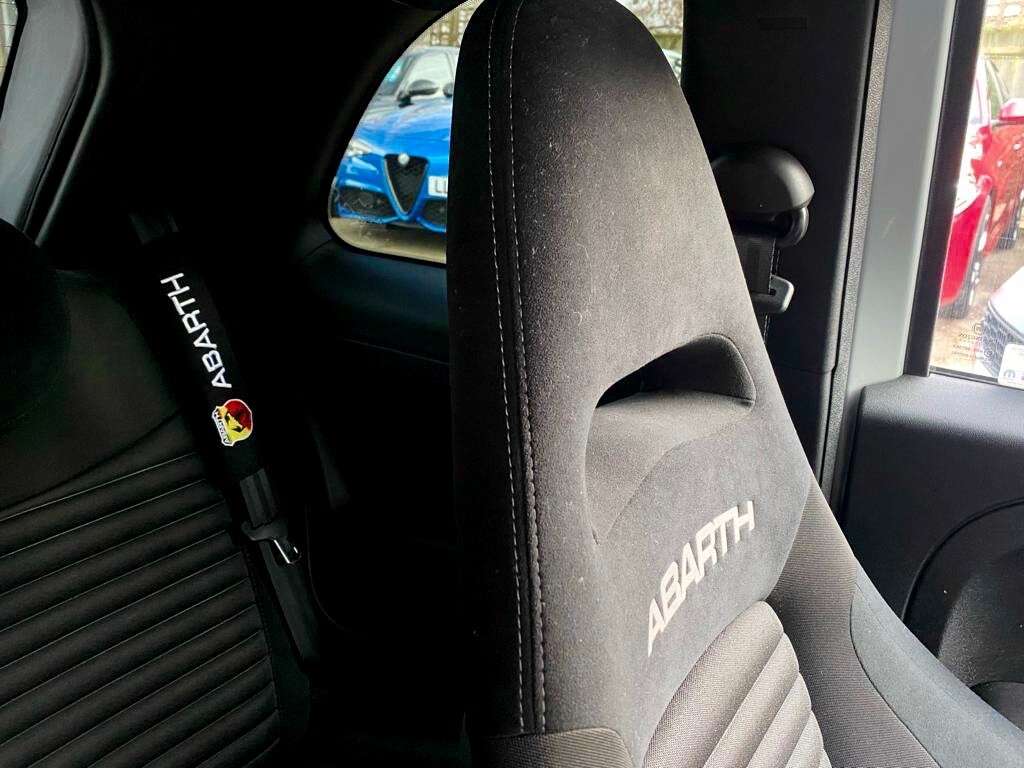 2018 ABARTH 595 2018 ABARTH 595