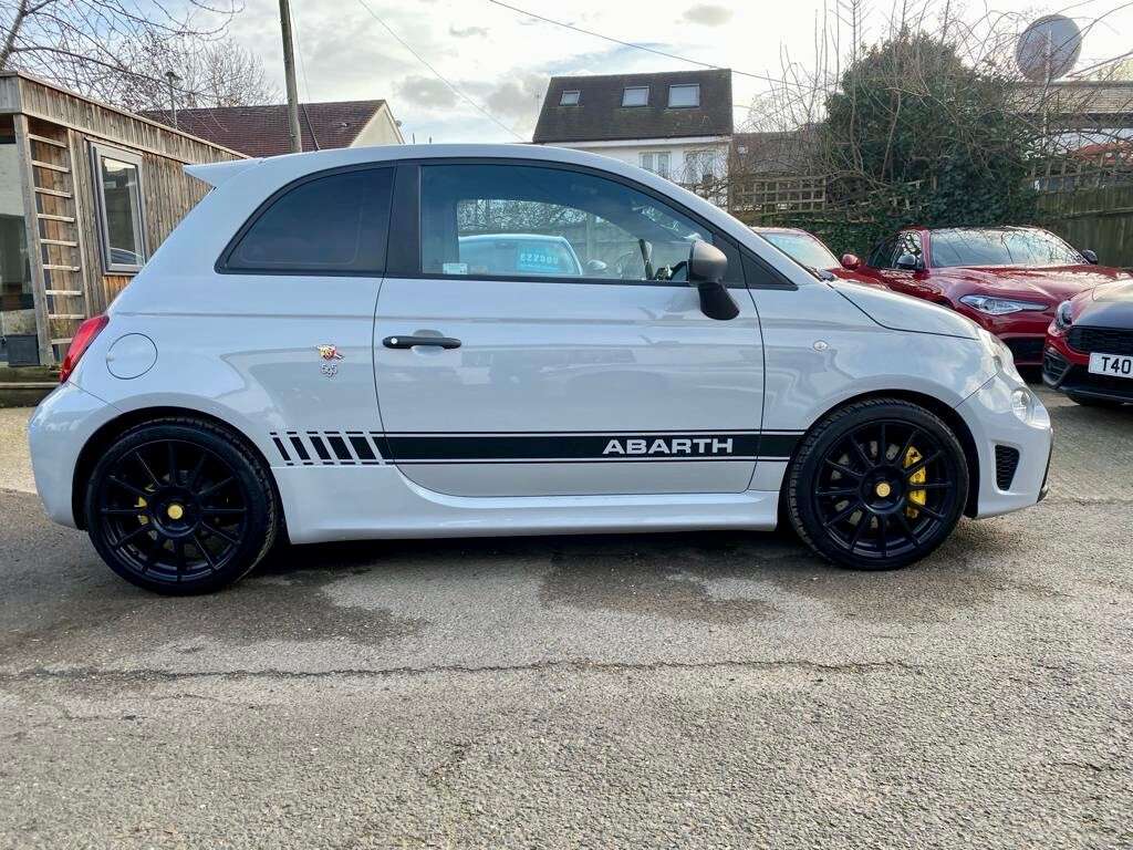 2018 ABARTH 595 2018 ABARTH 595
