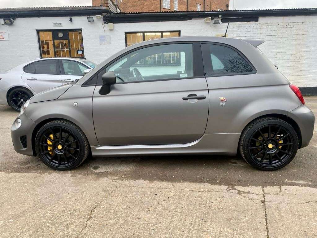 2021 ABARTH 595 2021 ABARTH 595
