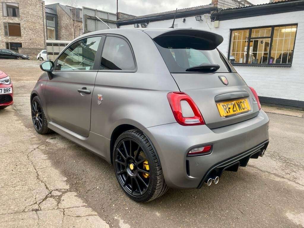 2021 ABARTH 595 2021 ABARTH 595