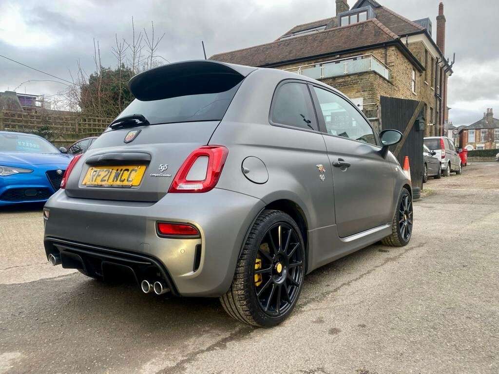 2021 ABARTH 595 2021 ABARTH 595